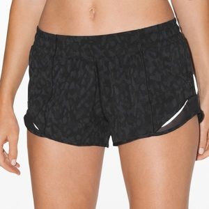 hotty hot lululemon shorts